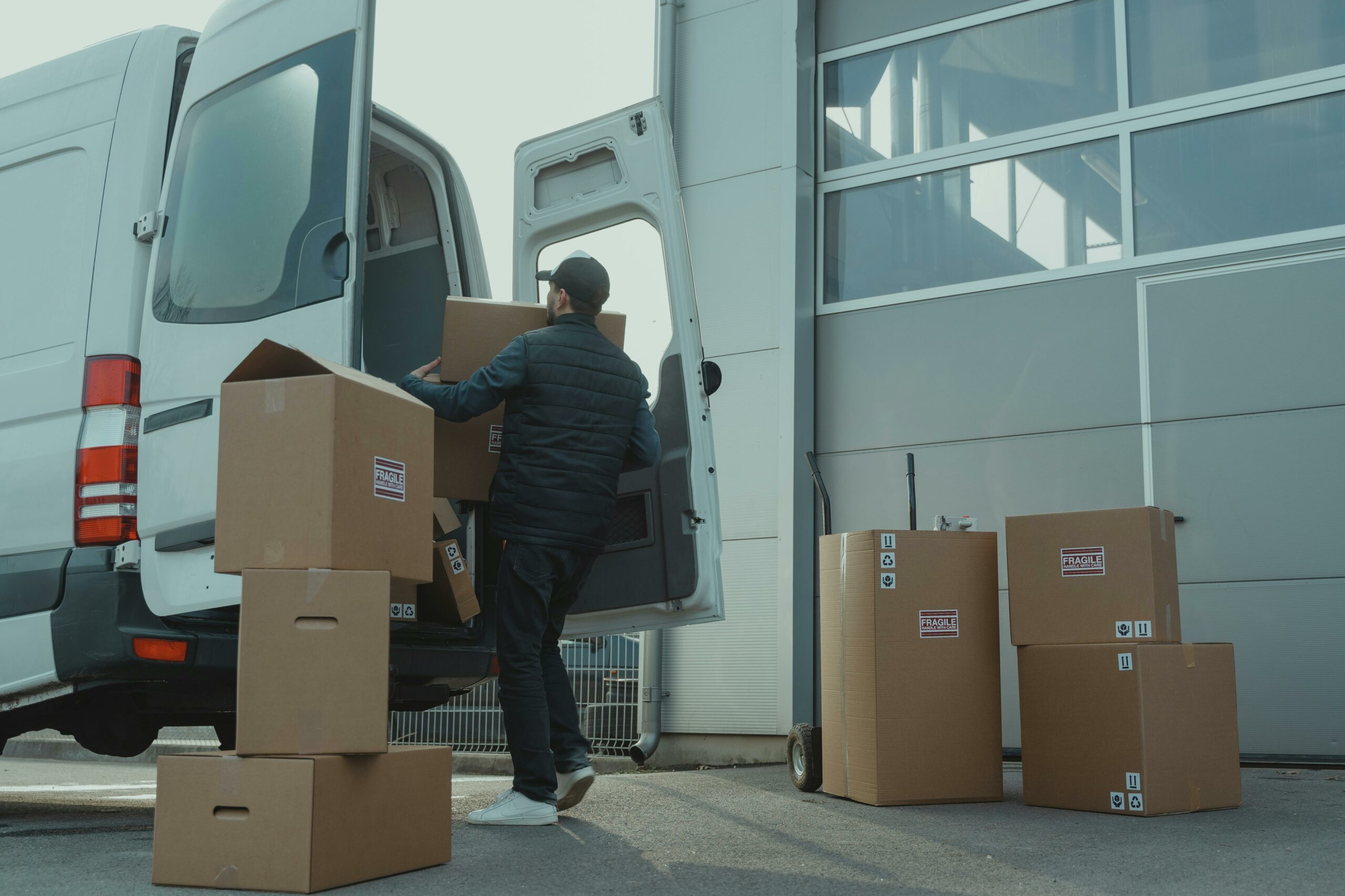 Choisir le bon matériel pour le transport de marchandises